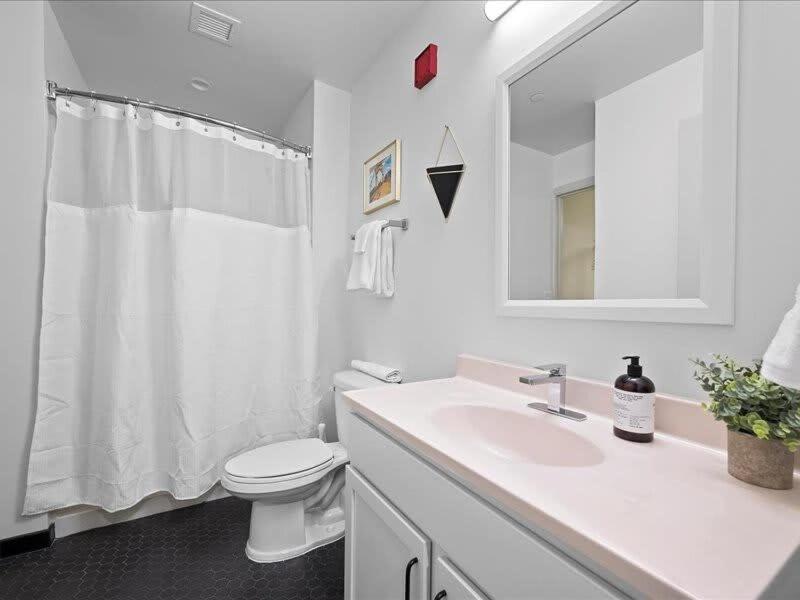Cozysuites Historic 1Br, Downtown Pittsburgh Bagian luar foto